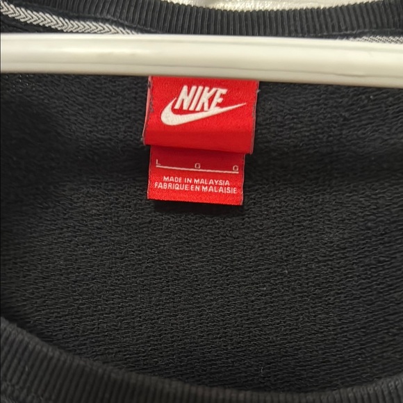 Nike Black and Off-White Logo Tee - Picture 4 of 10